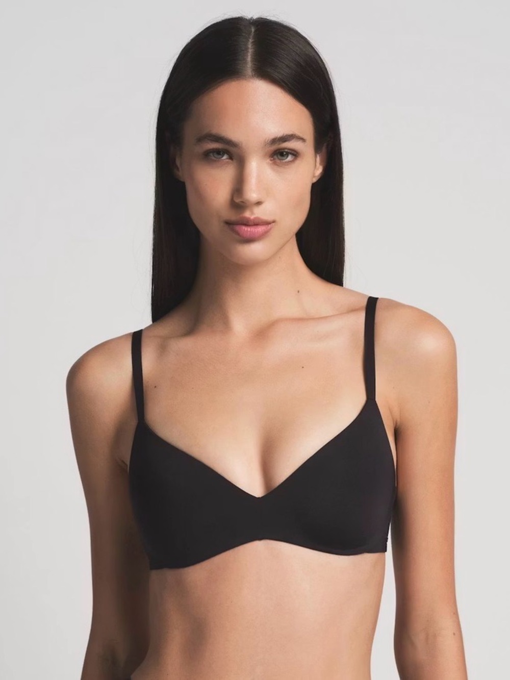 SKIMS Wireless Form Push Up Plunge Bra 38DD